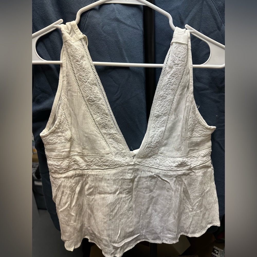 Chic White‎ Sleeveless Women's Blouse